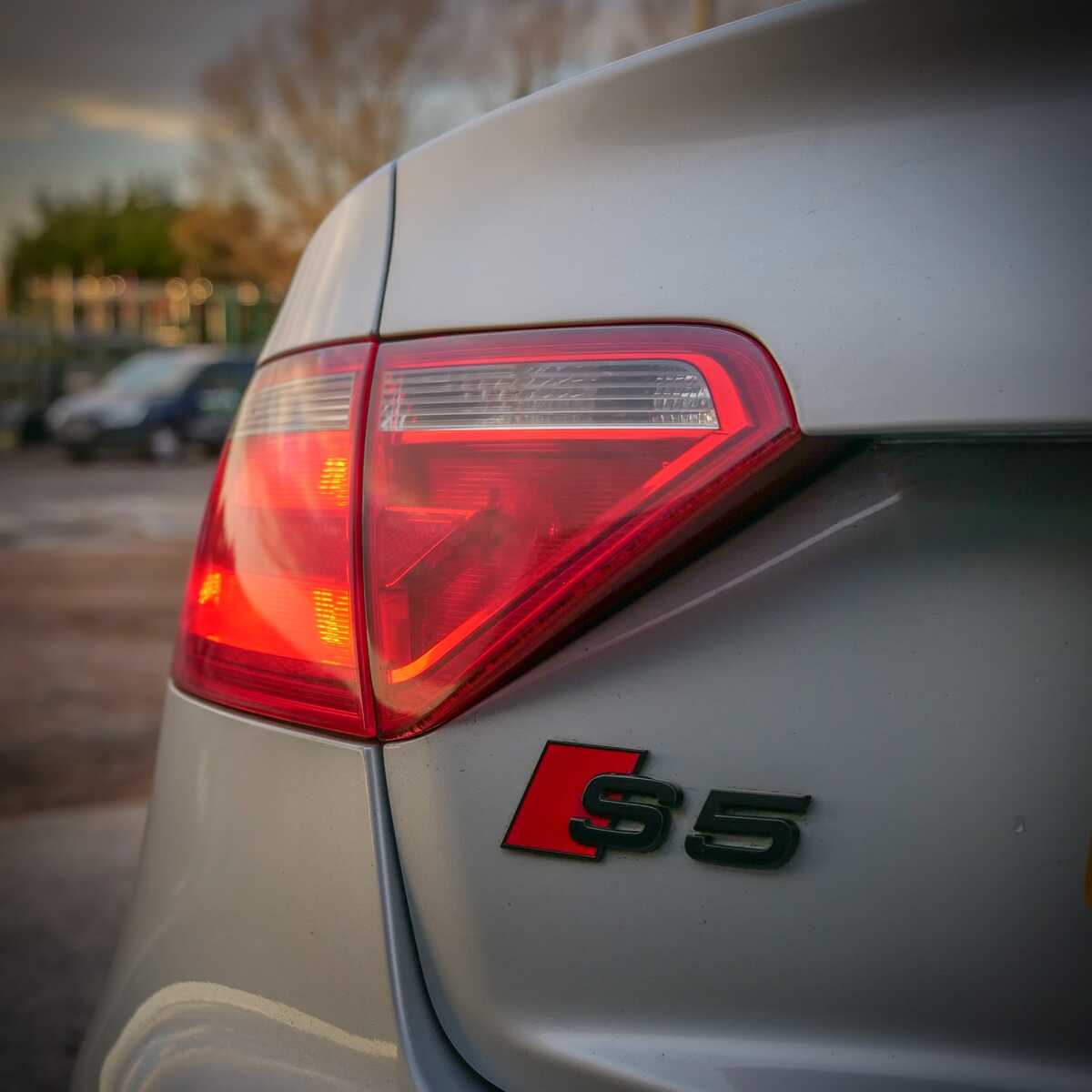 Audi S5 V8