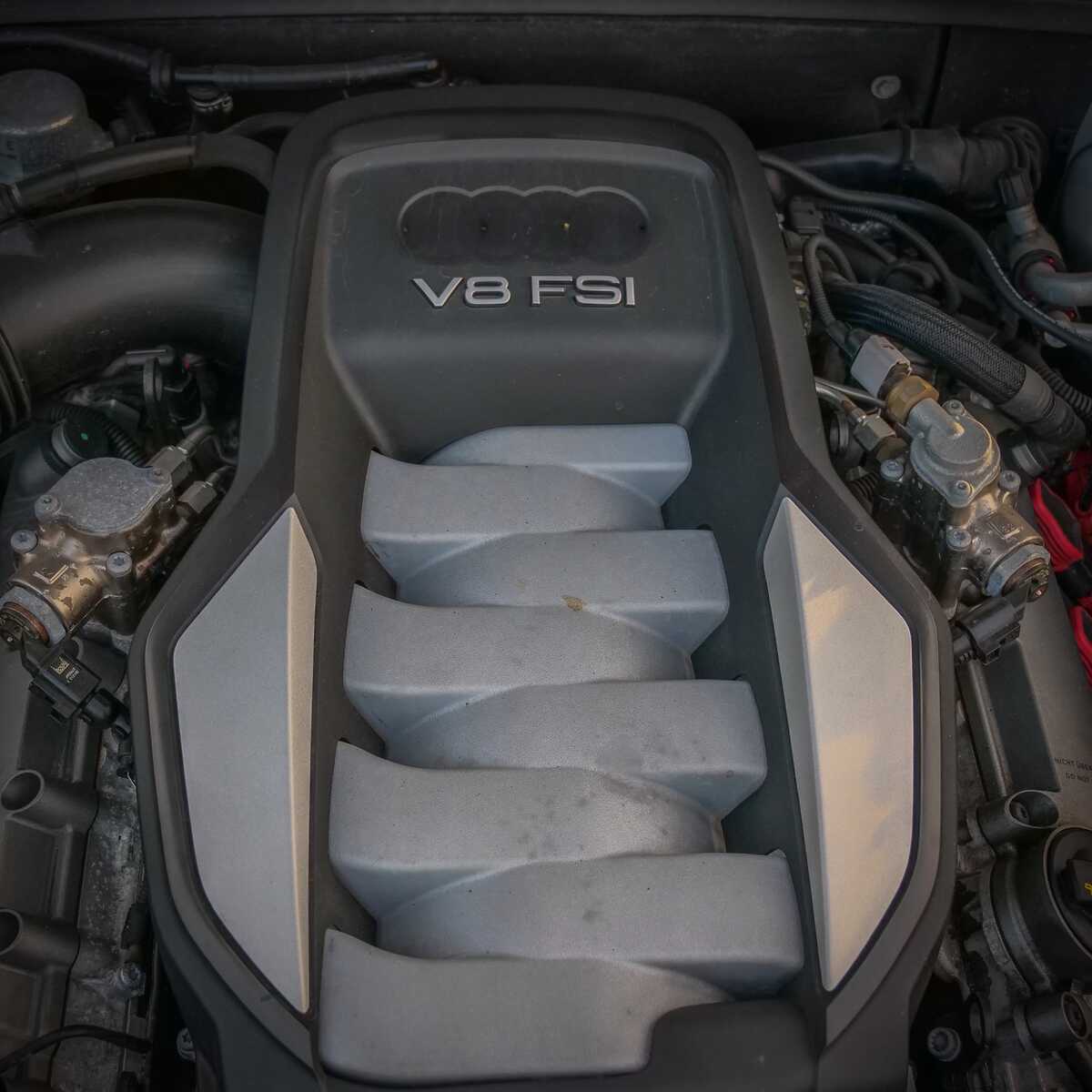 Audi S5 V8